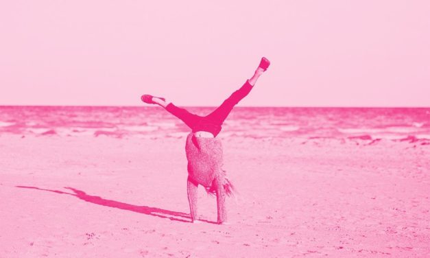 Ngưng bắt chước để trả Yoga về tự do