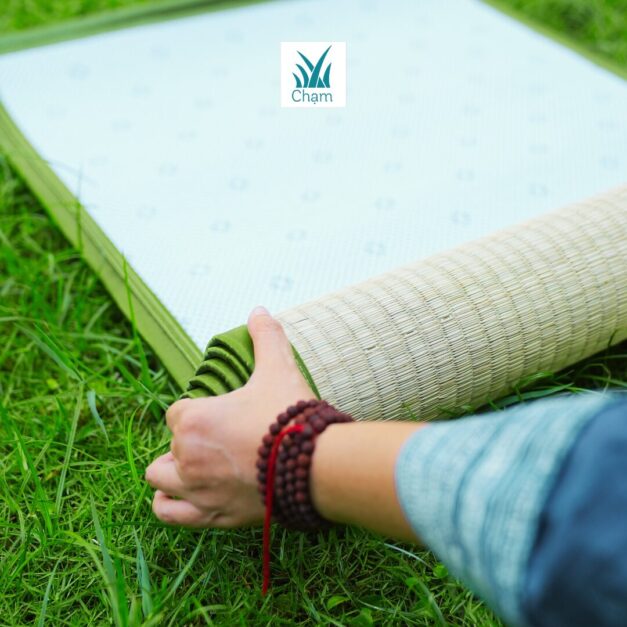 Thảm tập yoga từ cói Chạm Devi - Hình ảnh 3